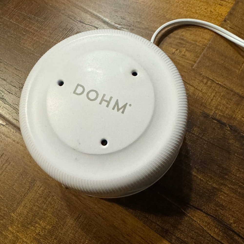 White noise machine-Dohm (yoga sleep)